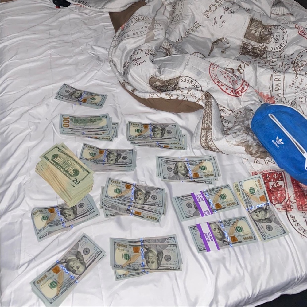 Meet your Posher, Petronilla